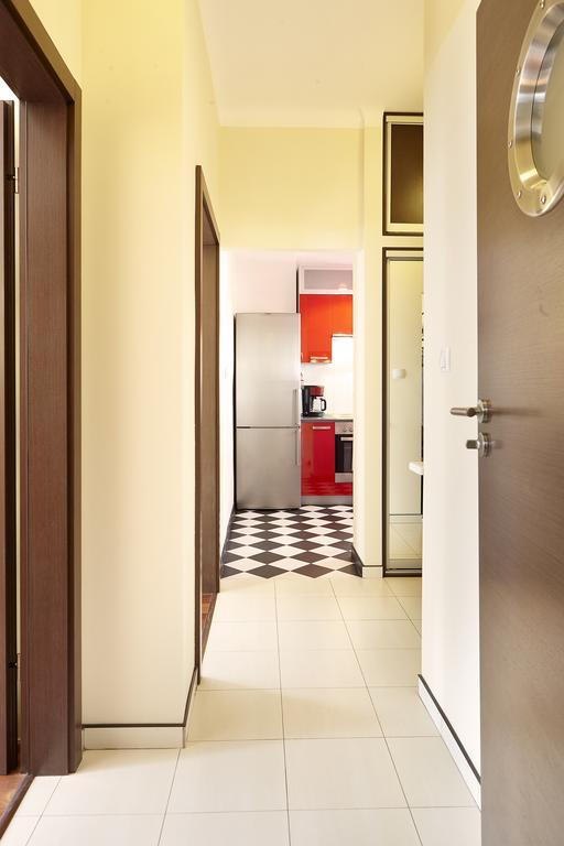 Lovely Funky Flat Near Royal Park Varsóvia Exterior foto