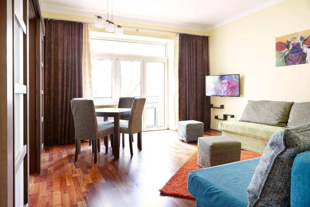 Lovely Funky Flat Near Royal Park Varsóvia Exterior foto