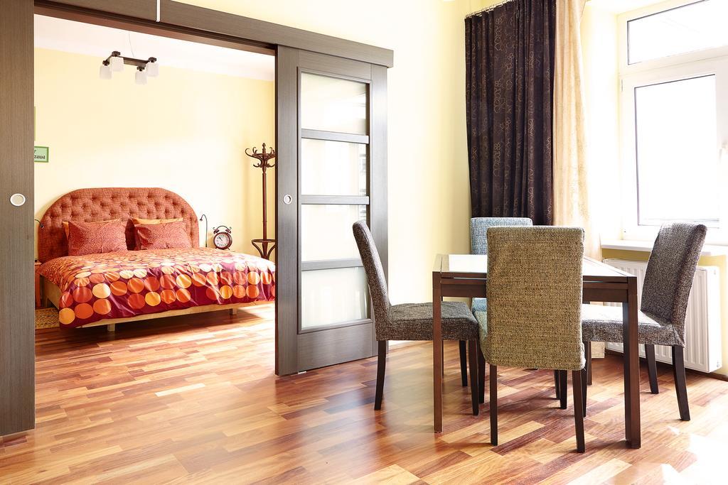 Lovely Funky Flat Near Royal Park Varsóvia Exterior foto